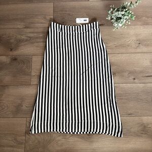 NWT IMRIE Black and White Striped Women's Skirt 100% Silk Size XS